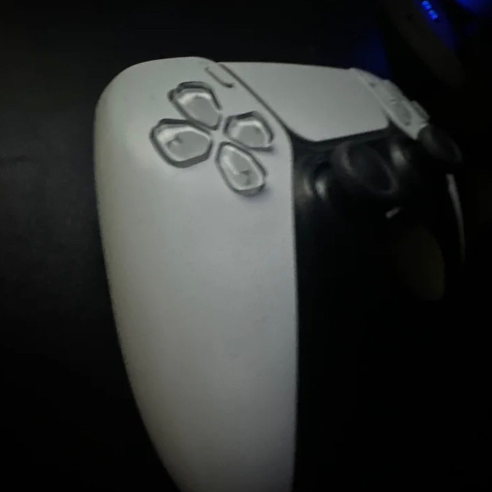 Ps5 controller - Picture 3 of 3